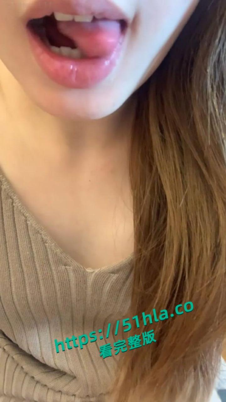 极品推特网红生物老师【闵儿】长裙撩骚诱惑学生,脱下丁字裤自慰,粉嫩小穴被抽插至白浆狂流!-3