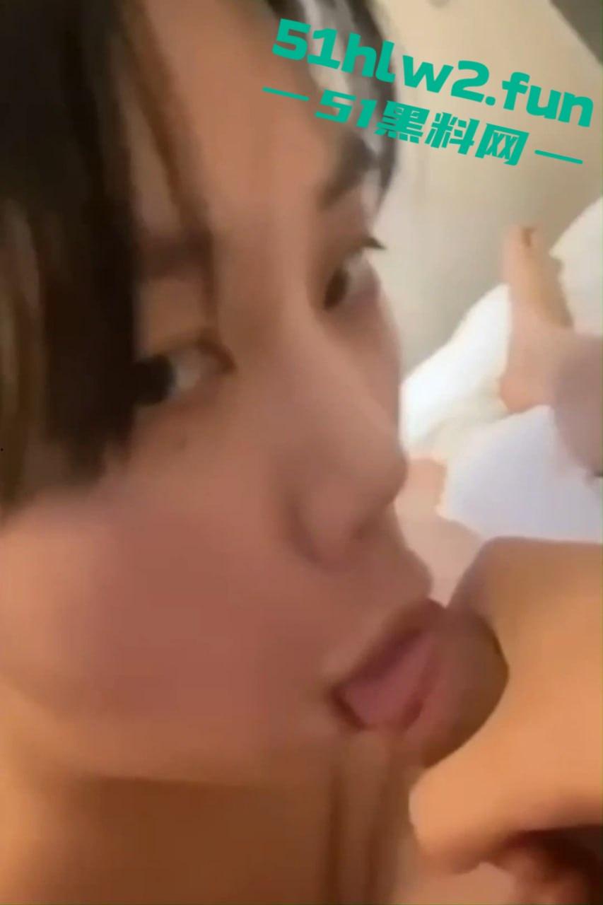 浙江杭州女模【‌张梓丹】大年就被金主爸爸脚趾插逼，穷人的女神富人的泄欲母狗。-6