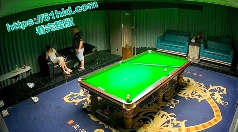 江苏宿迁沭阳台球厅大瓜，美女台球助教仅为500元，献身40岁大叔包厢战况十分激烈！-3