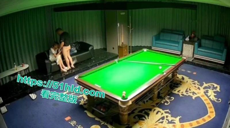 江苏宿迁沭阳台球厅大瓜，美女台球助教仅为500元，献身40岁大叔包厢战况十分激烈！-4