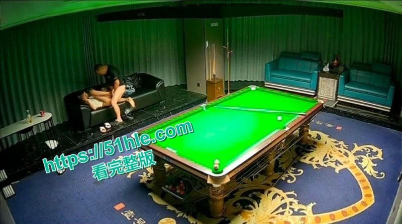 江苏宿迁沭阳台球厅大瓜，美女台球助教仅为500元，献身40岁大叔包厢战况十分激烈！-6