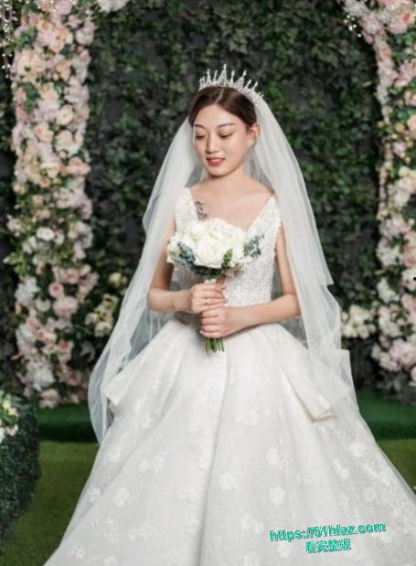 武汉已婚台球助教张佳玉出轨学员露脸做爱视频流出露脸口交中出表情超级反差骚叫不断-5